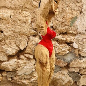 Frau mit roten Badeanzug